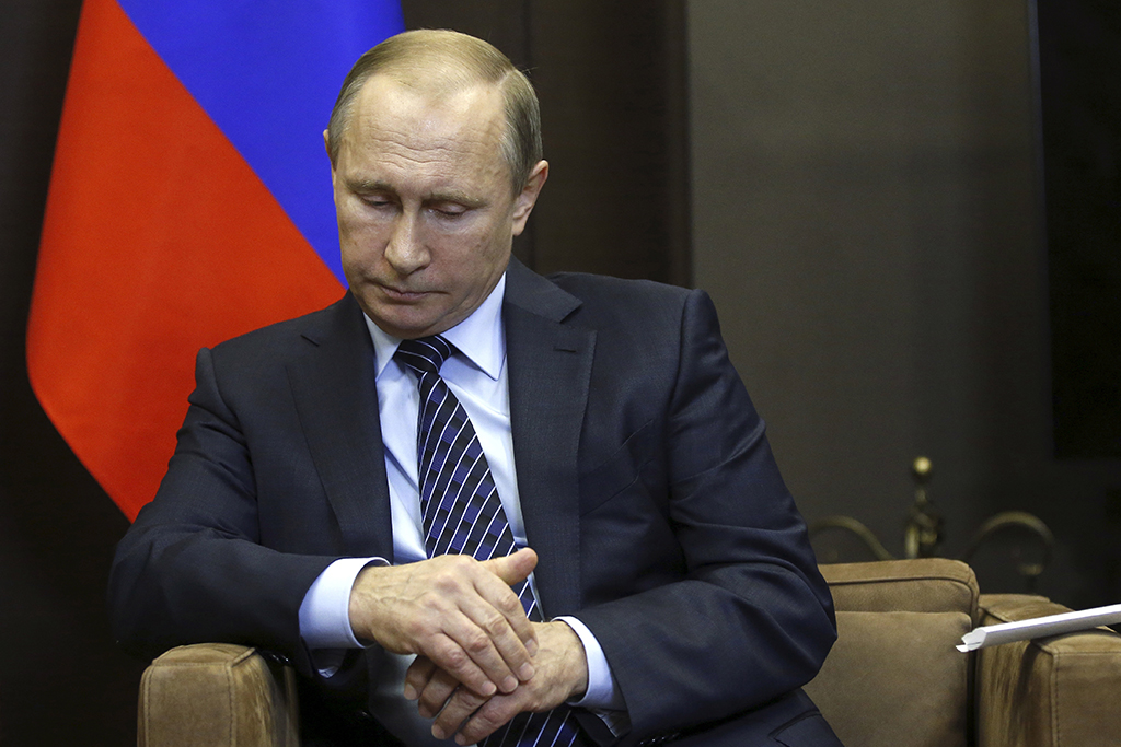 Владимир Путин в Кремле провёл рабочую встречу с губернатором Самарской области Николаем Меркушкиным