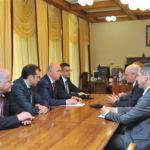 Губернатор обсудил с руководством GM-АвтоВАЗ перспективы выпуска обновленной Chevrolet Nivа