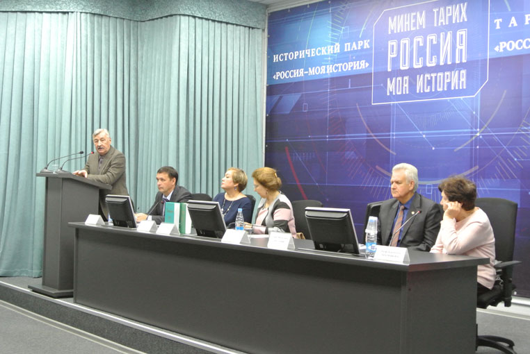 По истории татар полезно дискутировать, но вредно ругаться