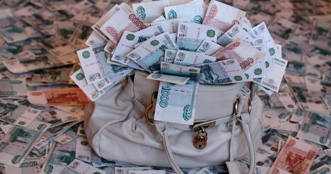 Жители Самары и Тольятти рассказали, сколько денег им надо для счастья