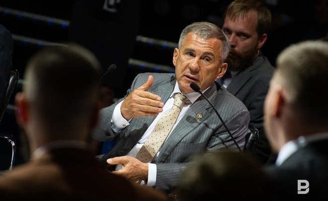 Минниханов выразил соболезнования в связи со смертью Марка Захарова