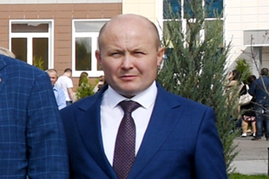 Не прошел металлодетектор: за что повязали начальника управления образования Казани?