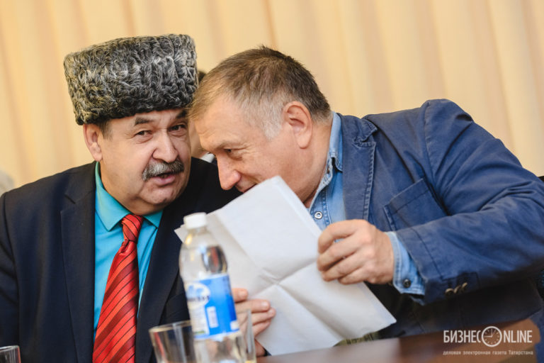 «А твои дети на каком языке говорят?»: татарские литераторы подвели итоги года