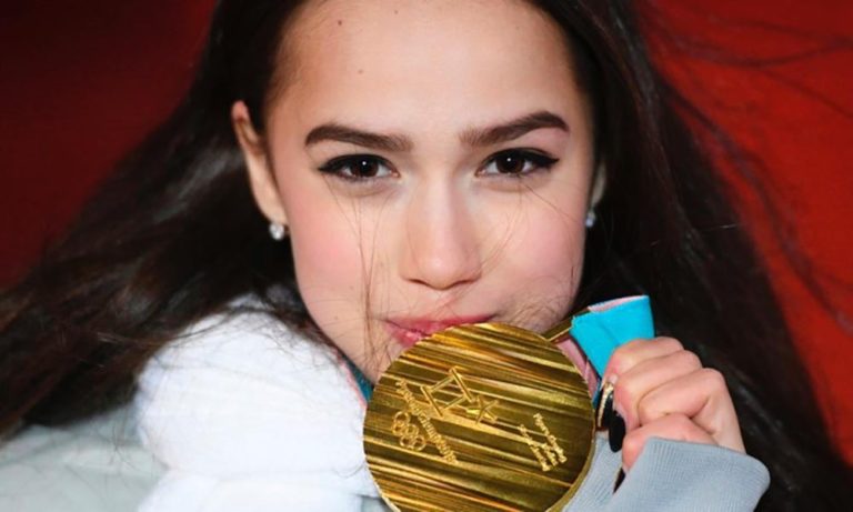 Алина Загитова стала «Народным спортсменом» по версии премии «Советский спорт»