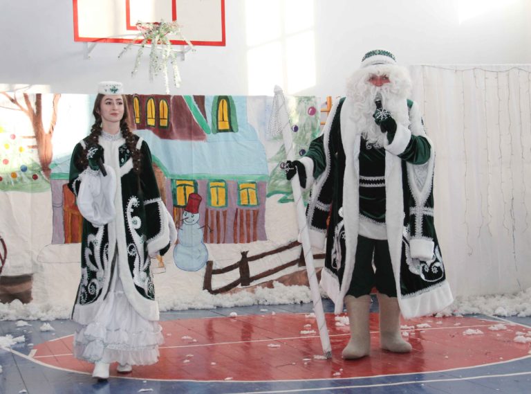 “Яктылык” мәктәбендә чын татарча Яңа елны каршылау бәйрәме узды