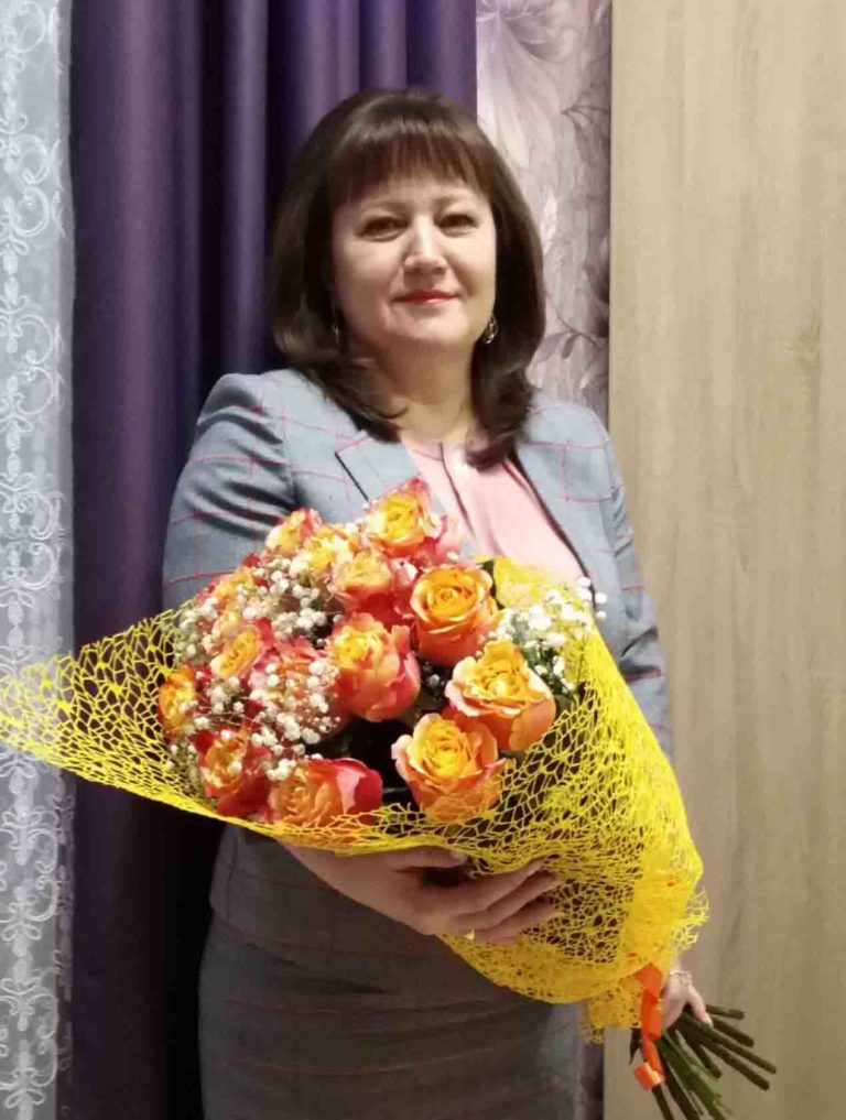 Поздравляем Румию Исмагилову, учителя школы “Яктылык, с днем рождения!