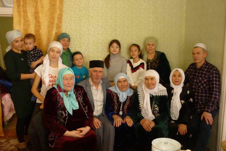 Поздравляем с 90-летним юбилеем Каримову Ресиму Абугалиевну