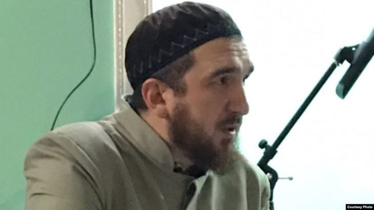 «Татар саны кими, чөнки кияүгә бармаган кызлар, өйләнмәгән ирләр күп»