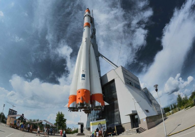 Самарскую ракету подсветят синим цветом в знак солидарности с больными аутизмом