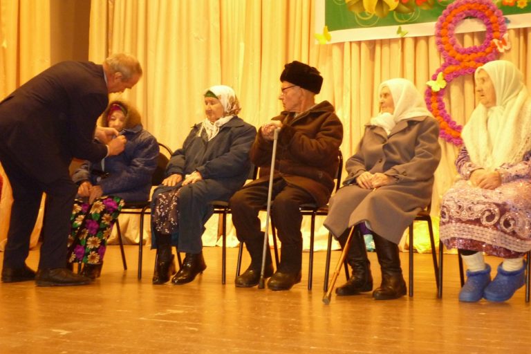 Вручение юбилейных медалей в честь 75летия Победы в Великой Отечественной войне труженикам тыла