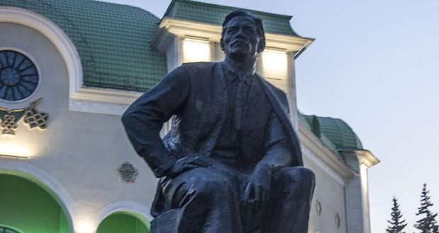 Глава Башкирии издал указ о праздновании 140-летия Мажита Гафури