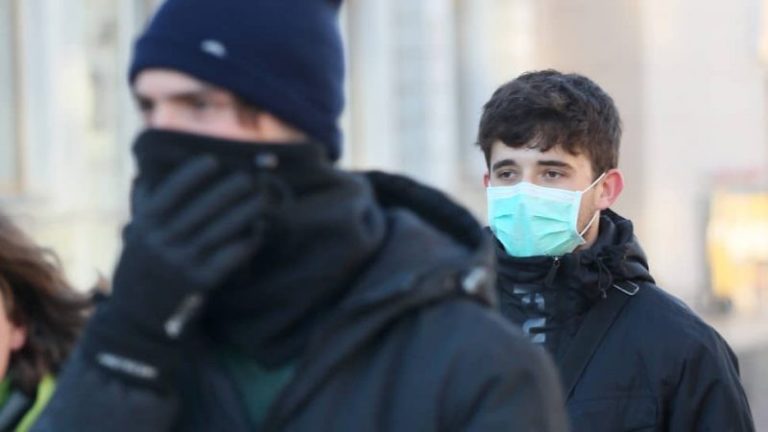 Вирусолог рассказал о жизни в России после отмены режима самоизоляции
