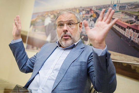 Михаил Хазин: «Народ пытаются вытащить на улицы, лишив средств к существованию»