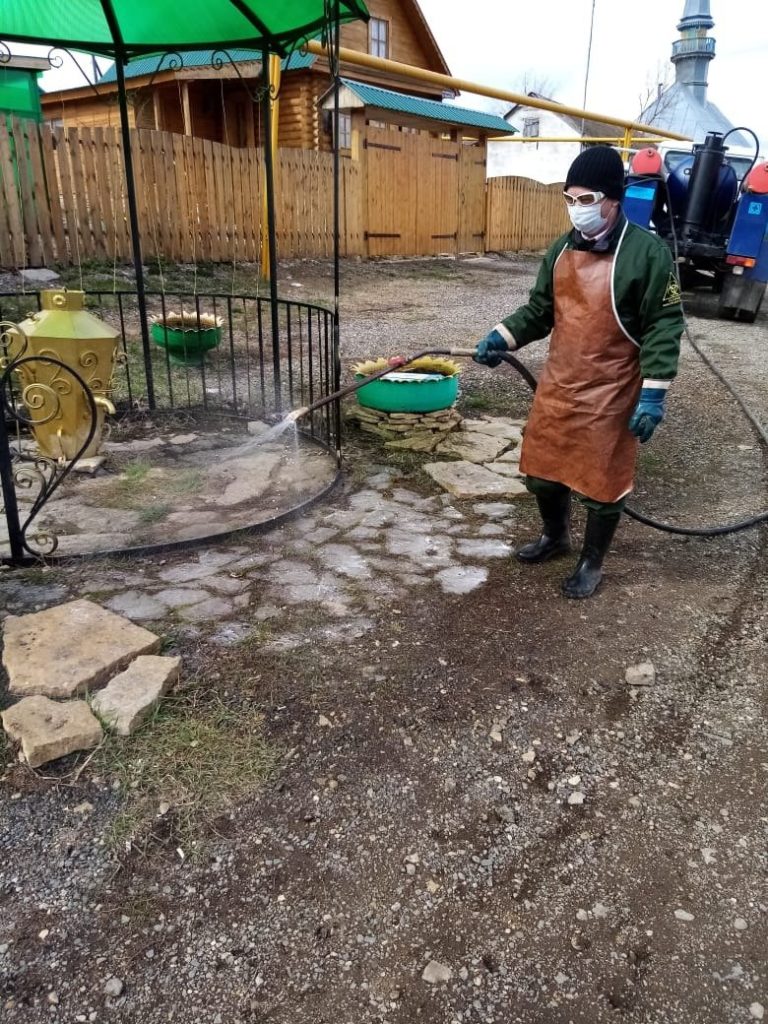 Продолжается дезинфекция в Камышлинском районе