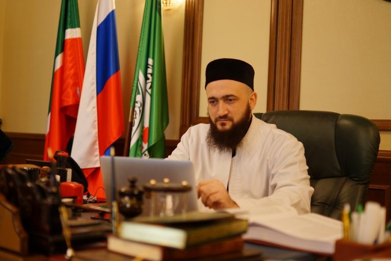 Муфтий Татарстана провел Skype-прием граждан