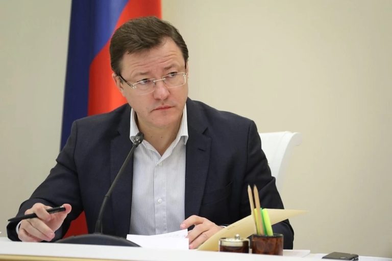“Людям нужен глоток свежего воздуха”: Дмитрий Азаров уже с понедельника может отправить всех гулять