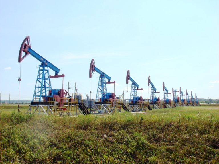 Стоимость российской нефти упала до $13 за баррель