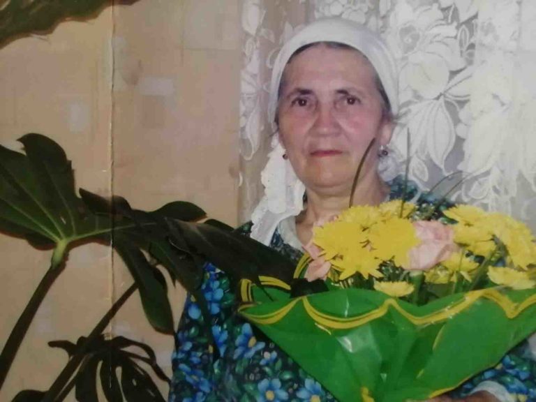 Елховка районы,Тупли авылы Гөлфия Закир кызы ШӘРӘПОВАГА – 75 яшь!