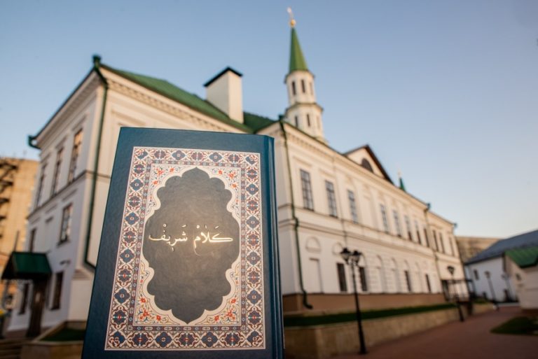 В Галиевской мечети прочитали 18-й джуз Куръана. Хатм продолжается