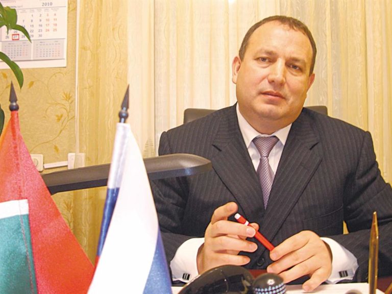 Бөтендөнья татар конгрессы Милли Шура әгъзасы, өлкә “Дуслык” ижади-иҗтимагый оешмасы президенты Фәхретдин Бәдретдин улы Канюкаевка!
