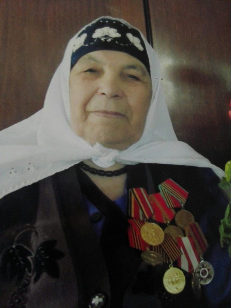 Камышлы районы, Иске Ярмәк авылы Мәймүнә Фатыйх кызы Хәлиловага  – 90 яшь!