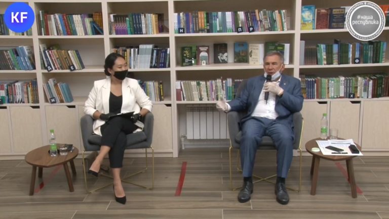 Рустам Минниханов отвечает на вопросы блогеров: о любимых местах, воспитании и хейте в соцсетях