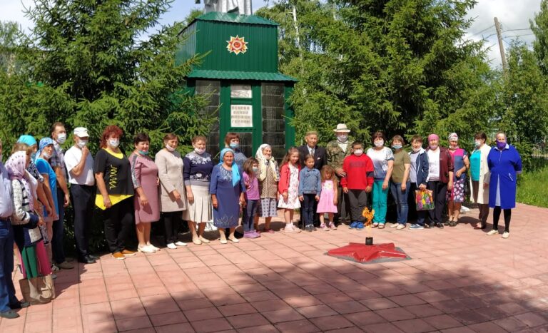 Мочалеевцы отметили Парад Победы