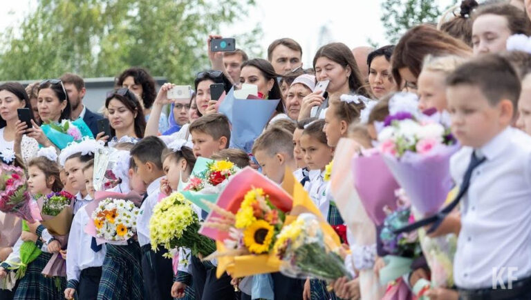 В Минпросвещения рассказали о первых случаях перехода школ на дистанционку