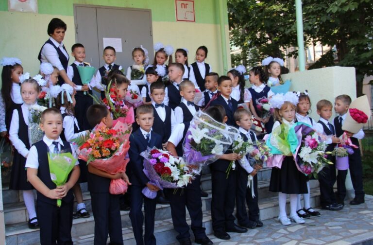 В школе “Яктылык” начался новый учебный год.