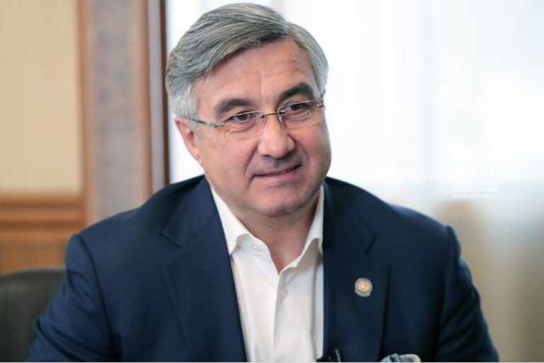 Васил Шәйхразиев Татарстан вице-премьеры вазифасында калды