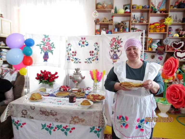 Ай кебек нурлы йөзе
