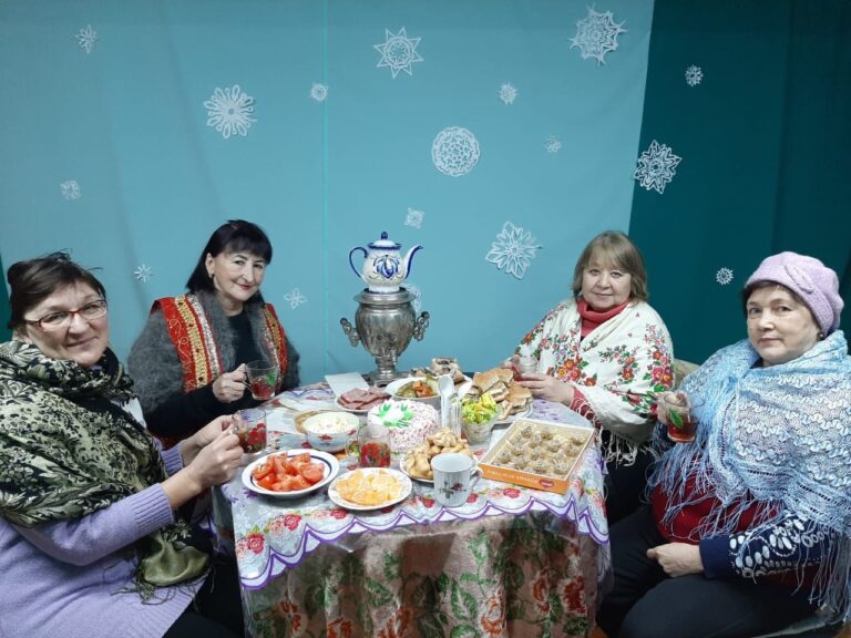 В СДК села Мулловка театральная группа «Гузель» провели день горячего чая