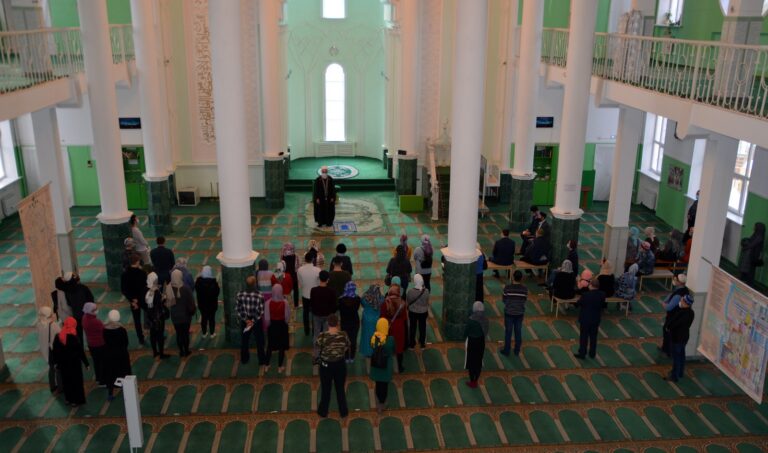 «Многие впервые услышали Азан». В Самарской Соборной мечети прошел день открытых дверей