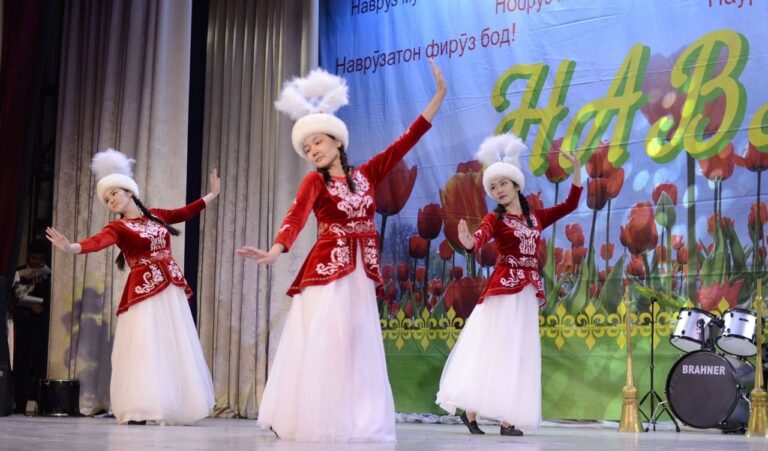 Межнациональный весенний праздник «Навруз» в Самаре прошел ярко и весело