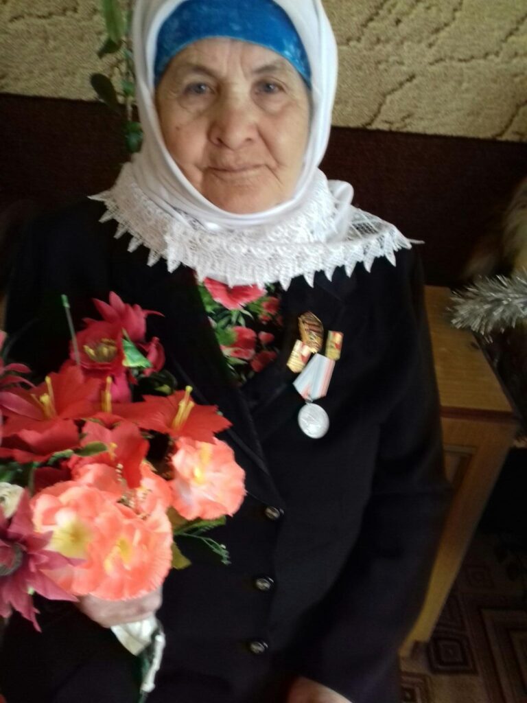 Похвистнево районы, Яңа Мансур авылы Мәҗидә Фәрдегалим кызы Якуповага – 80 яшь!