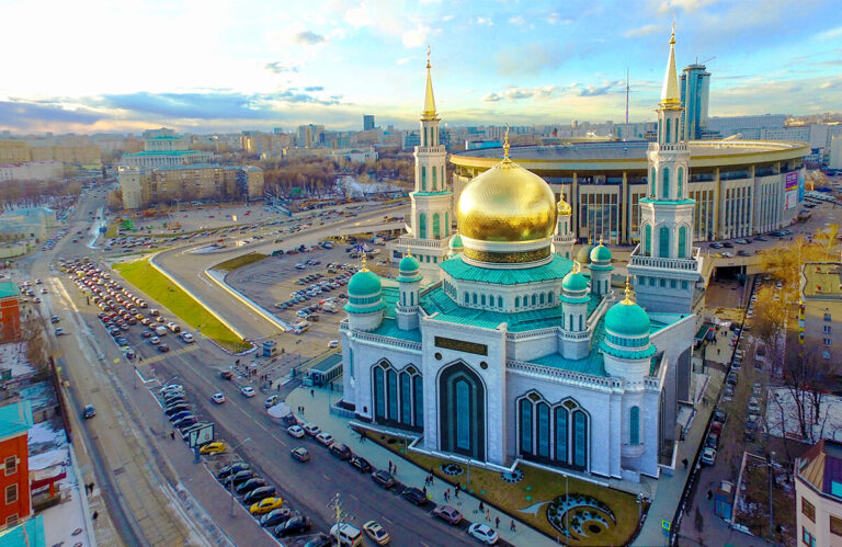 Московских имамов не допустят в мечети без прививки от коронавируса. Муфтият Татарстана пообещал не принуждать священнослужителей к вакцинации