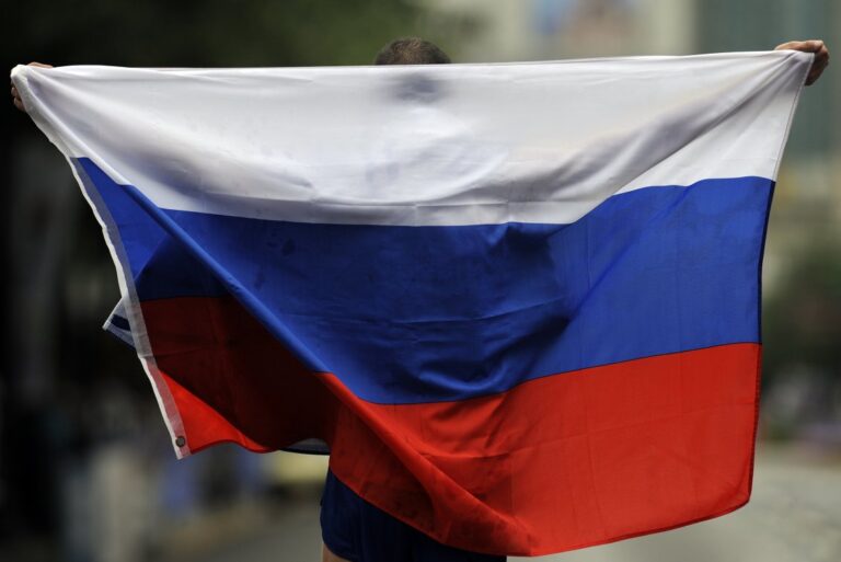 «Счастливы ли вы жить в России?»