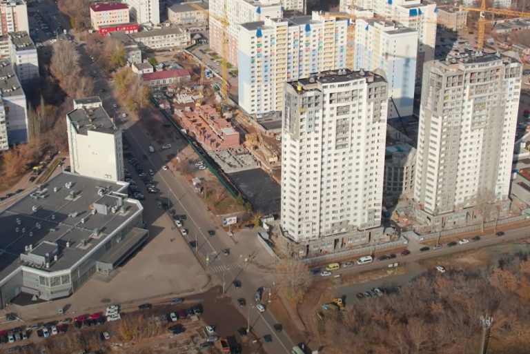 В Самаре на улице Советской Армии начали строить дополнительную полосу