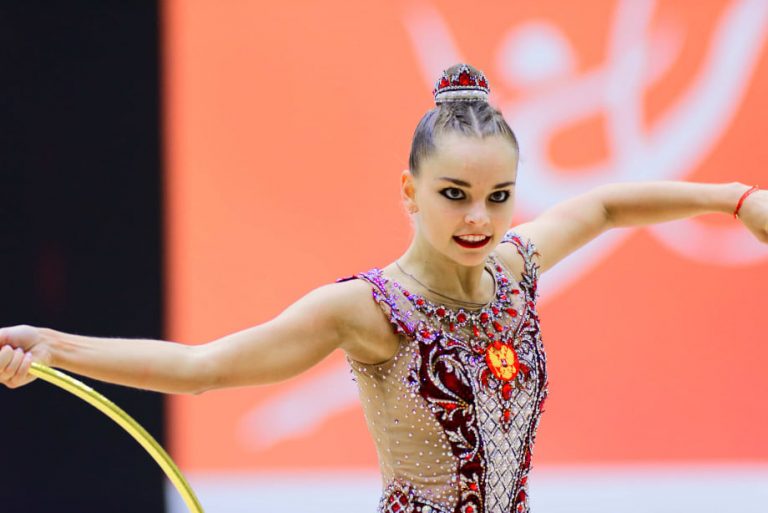 Дина Аверина стала 15-кратной чемпионкой мира по художественной гимнастике