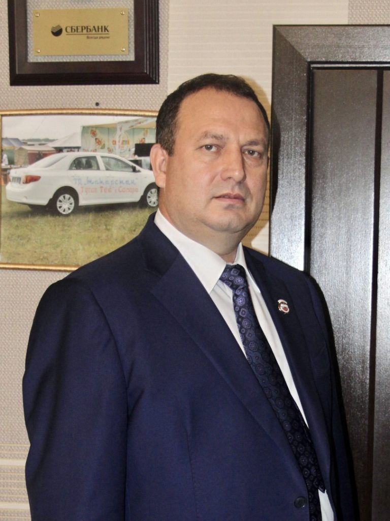 Президенту СРТОО «Дуслык», члену бюро Национального Совета ВКТ Фахрутдину Канюкаеву