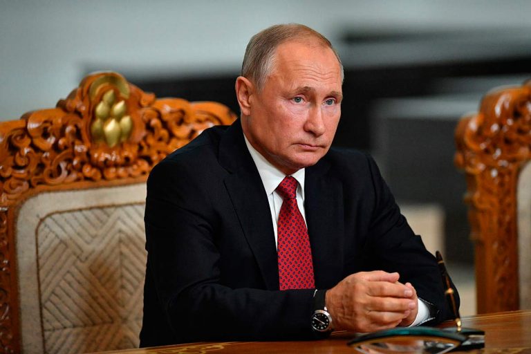 Президент подписал указ о нерабочих днях с 30 октября по 7 ноября