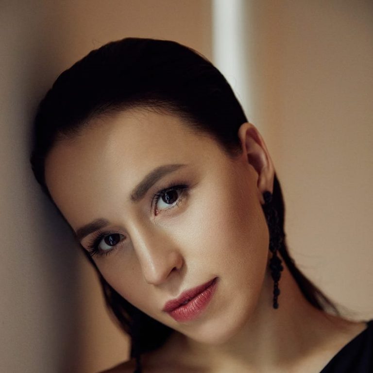Айгуль Хисматуллина: «Здесь, в Барселоне, хор даже на спектаклях поет в масках»