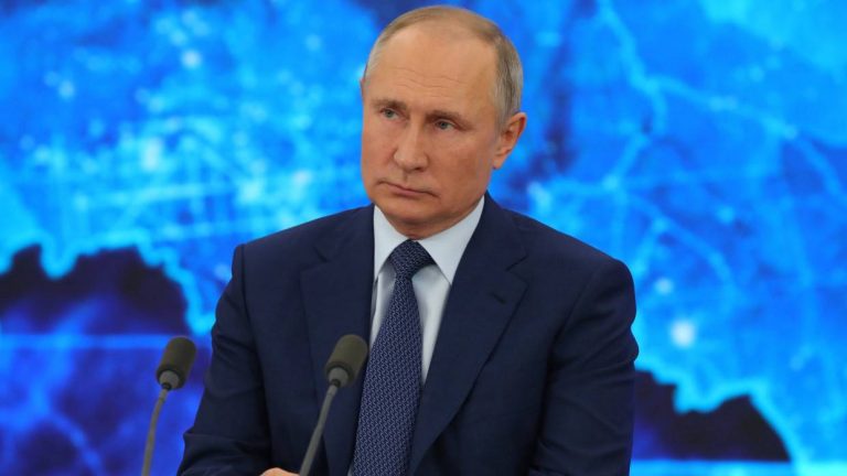 Путин на первых минутах пресс-конференции похвалил Хуснуллина и Файзуллина