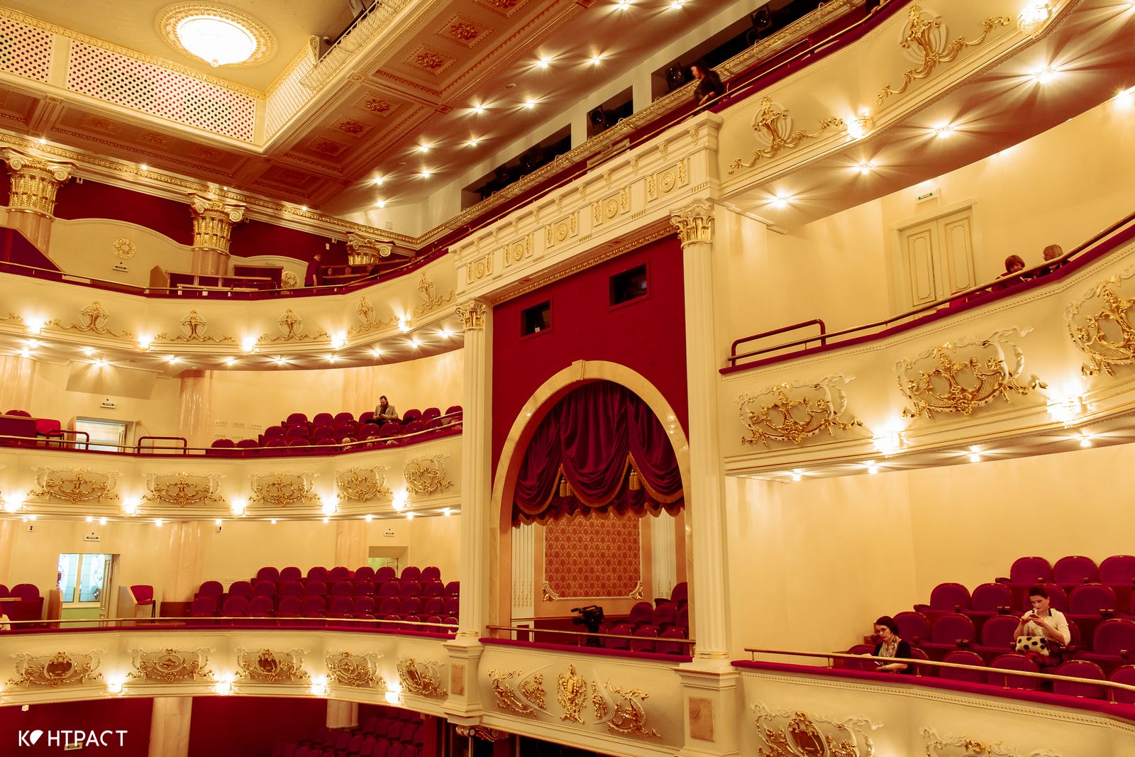 театр оперы и балета екатеринбург бельэтаж
