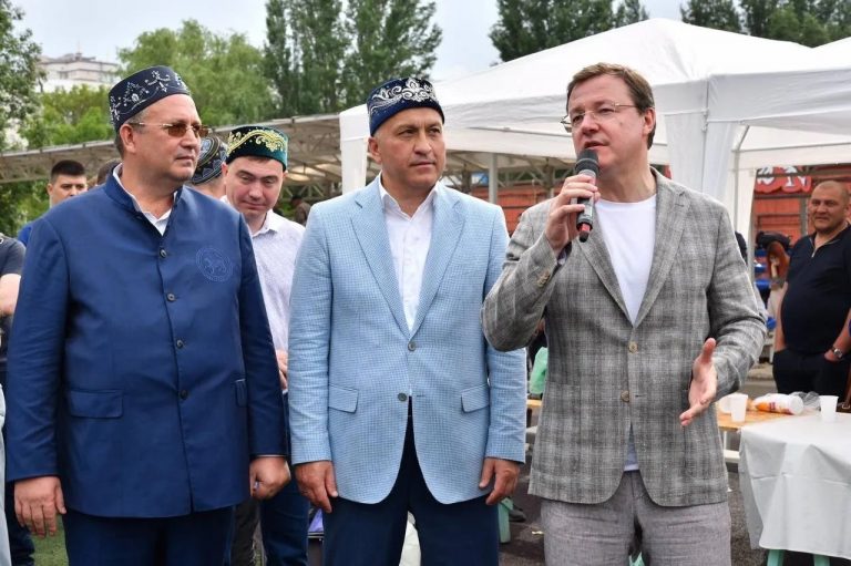 Дмитрий Азаров: “Сабантуй стал символом братской любви между народами, которые проживают на самарской земле”