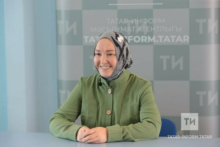 Австралиядә яшәүче Финзия Газизова «Австралиядә татар кызы» дигән китап язарга хыяллана