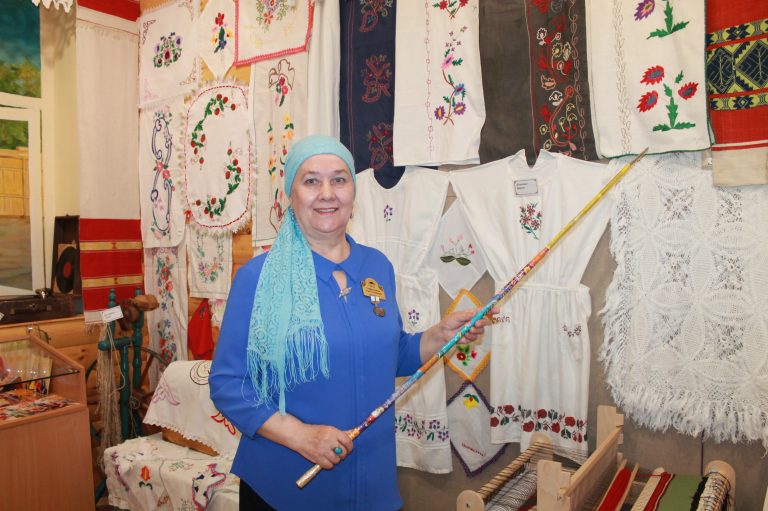 Асия Сайфутдинова об этнографическом музее “Мирас” : “Каждая тряпинка прошла через мои руки, согреты теплом и любовью.”