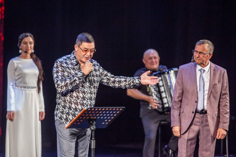 Салават Фәтхетдинов: «Хыялга алданып яшим мин»