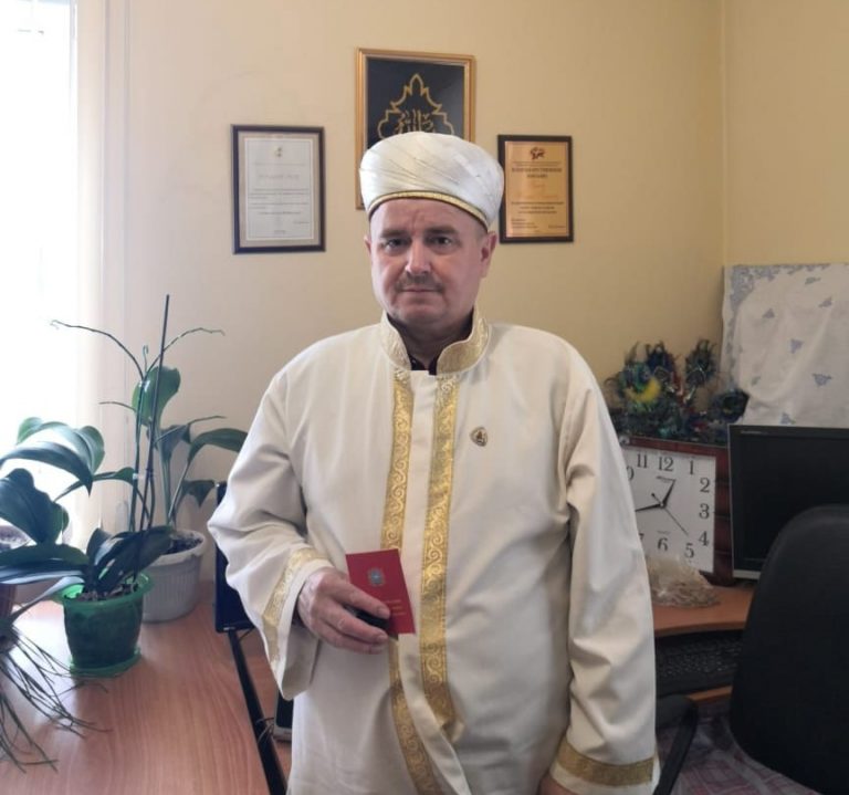 Имаму “Сызранской Соборной мечети” вручили памятный знак