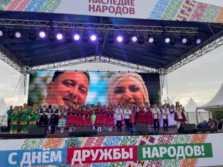 “Мы не знаем слово толерантность, мы знаем слова уважение и дружба”: в Самаре отметили День дружбы народов